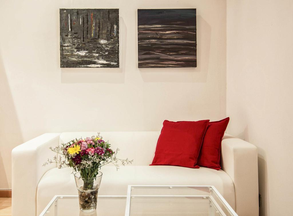 Art House Fira Apartments บาร์เซโลนา ภายนอก รูปภาพ