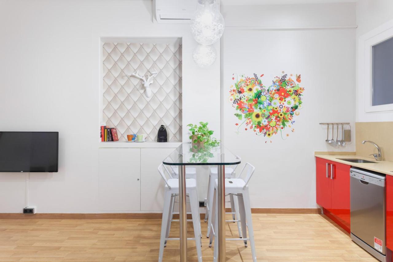 Art House Fira Apartments บาร์เซโลนา ภายนอก รูปภาพ
