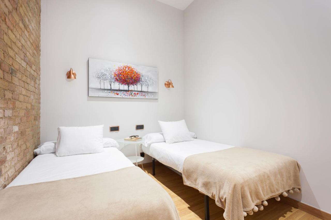 Art House Fira Apartments บาร์เซโลนา ภายนอก รูปภาพ