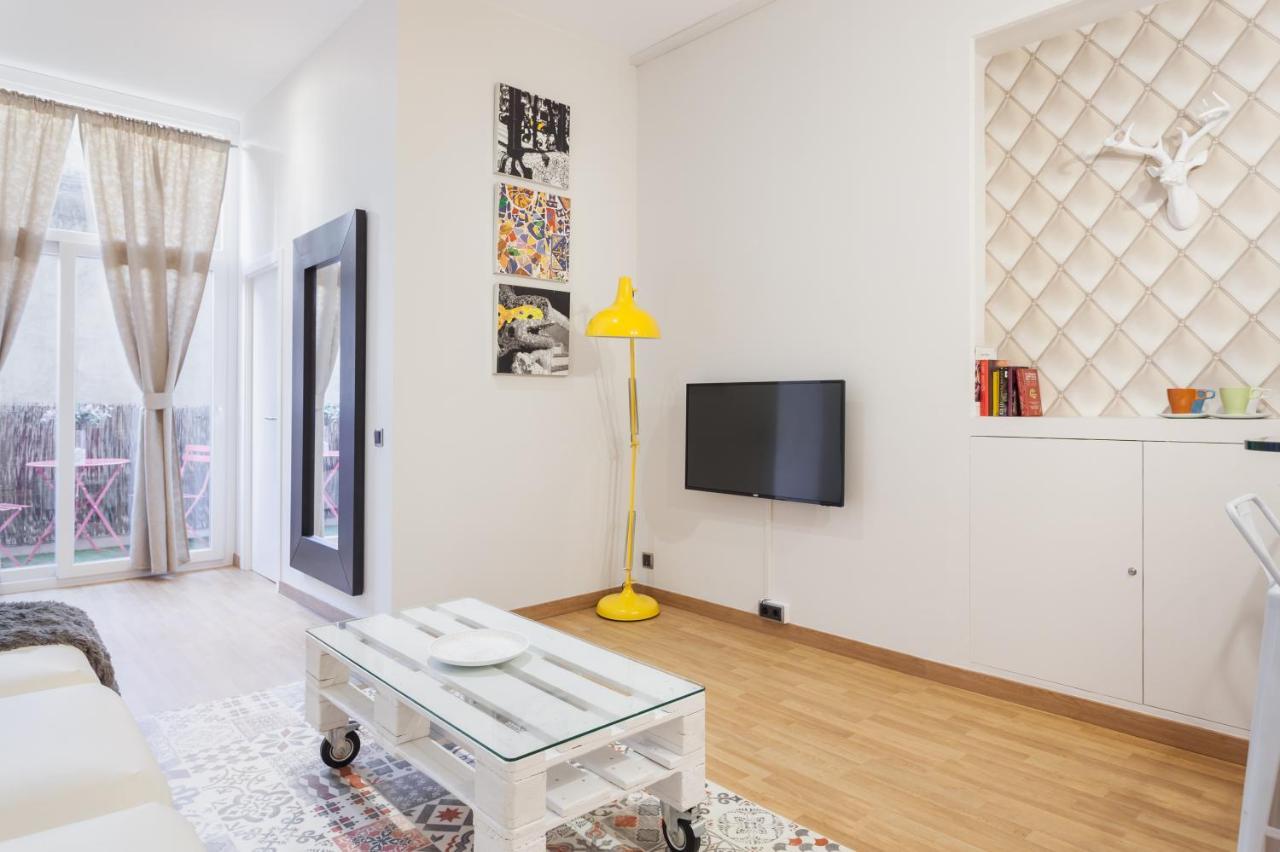 Art House Fira Apartments บาร์เซโลนา ภายนอก รูปภาพ