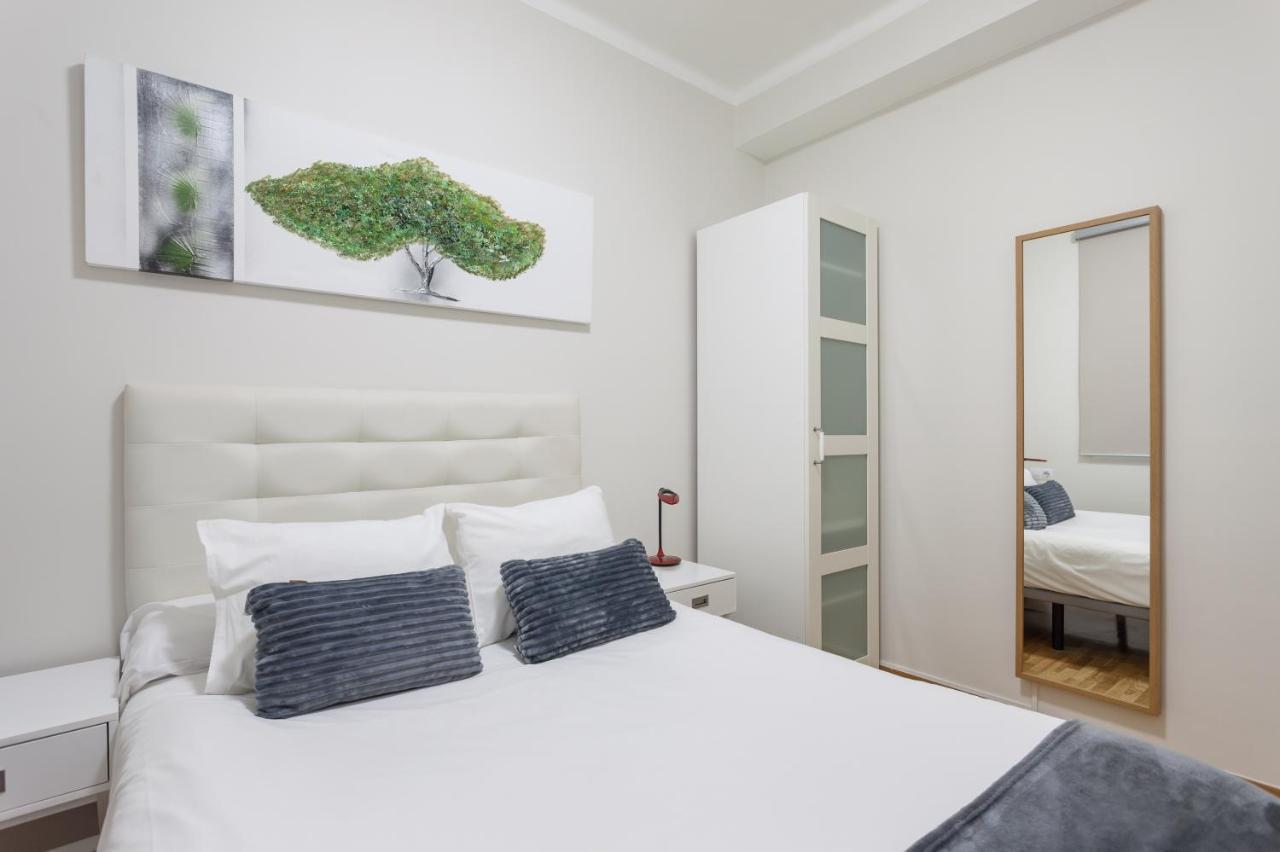 Art House Fira Apartments บาร์เซโลนา ภายนอก รูปภาพ