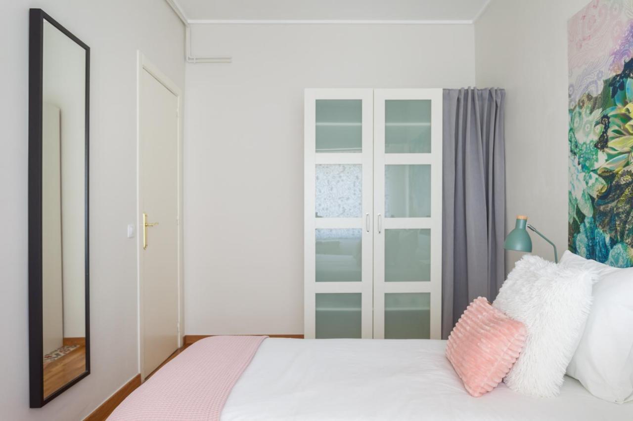 Art House Fira Apartments บาร์เซโลนา ภายนอก รูปภาพ