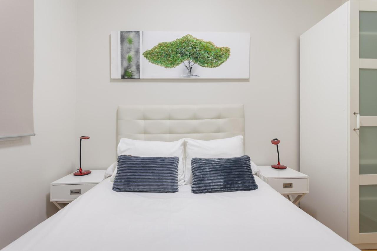 Art House Fira Apartments บาร์เซโลนา ภายนอก รูปภาพ